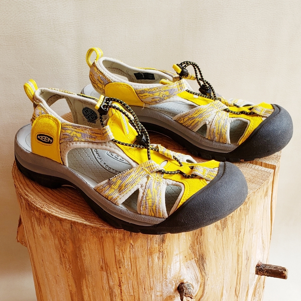 KEEN Venice H2 sandal - size 10